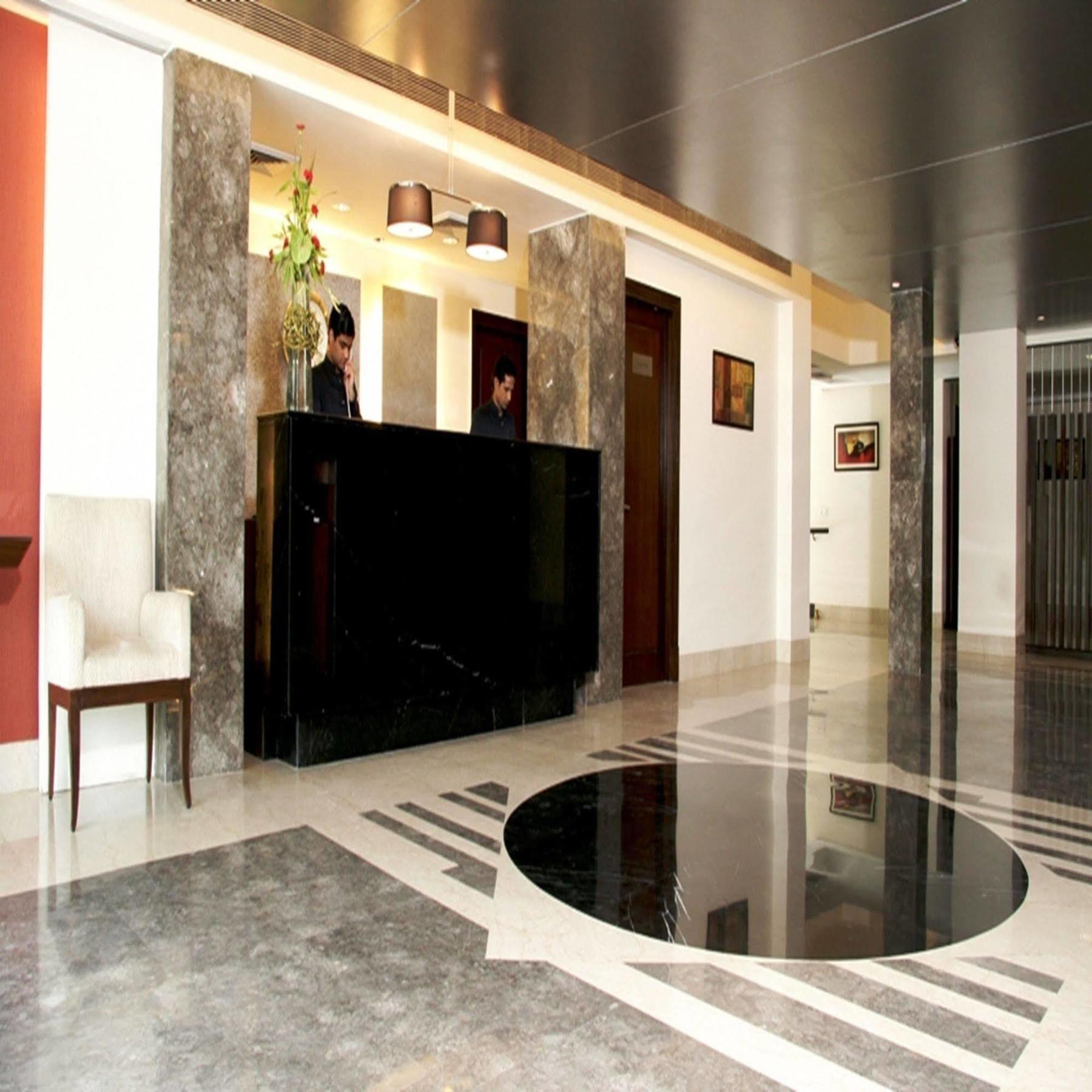 Muse Sarovar Portico Nehru Place Nova Deli Exterior foto