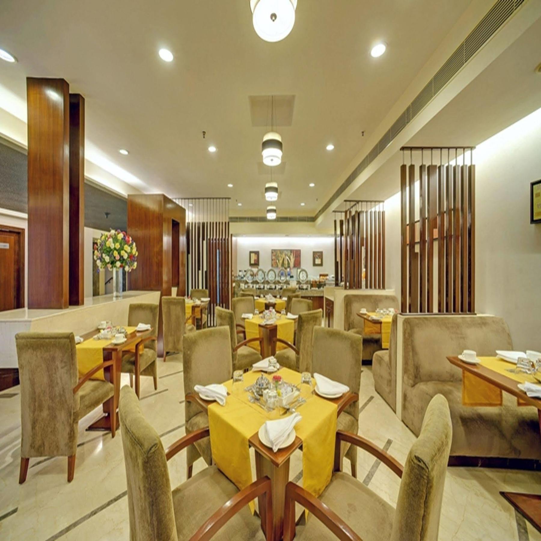 Muse Sarovar Portico Nehru Place Nova Deli Exterior foto