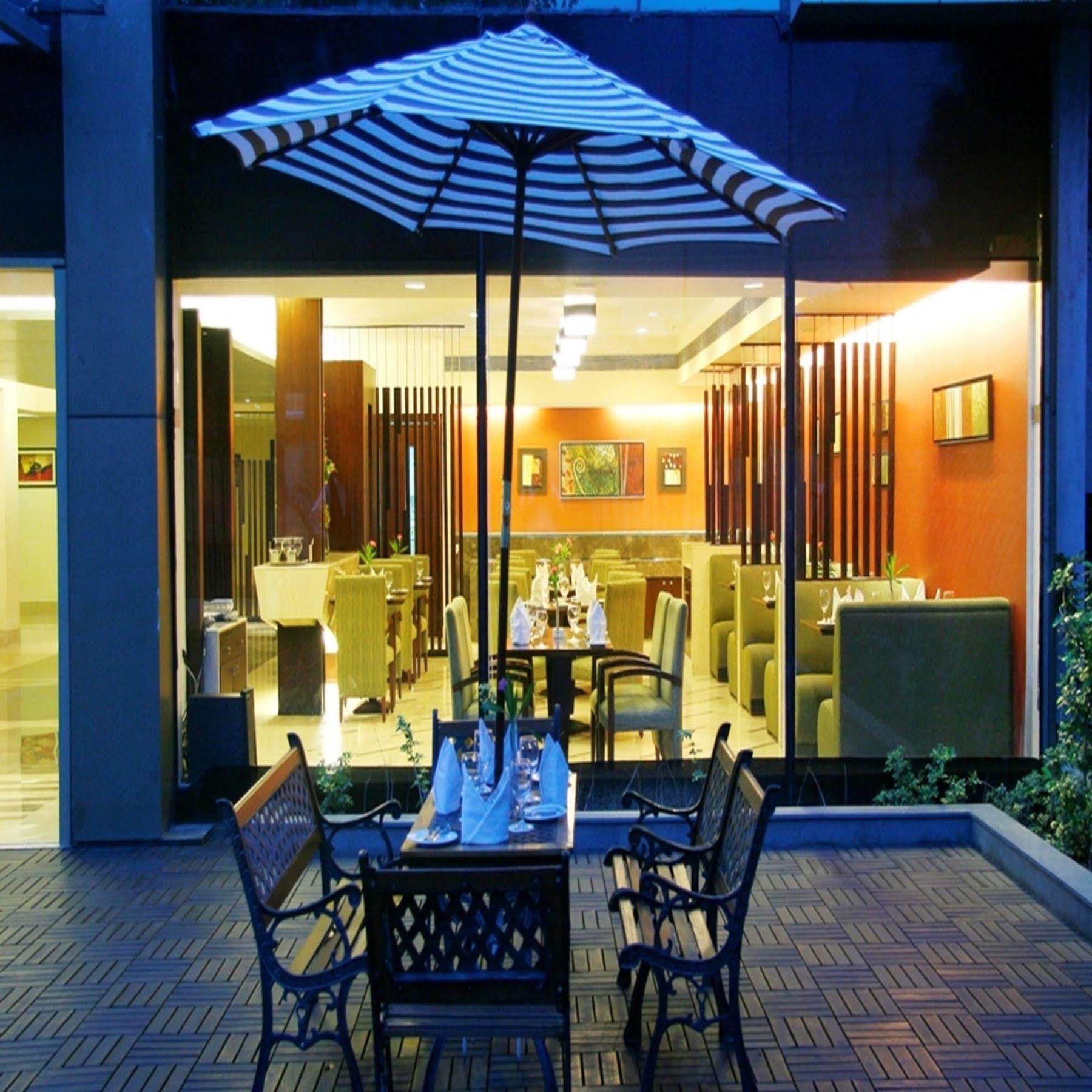 Muse Sarovar Portico Nehru Place Nova Deli Exterior foto