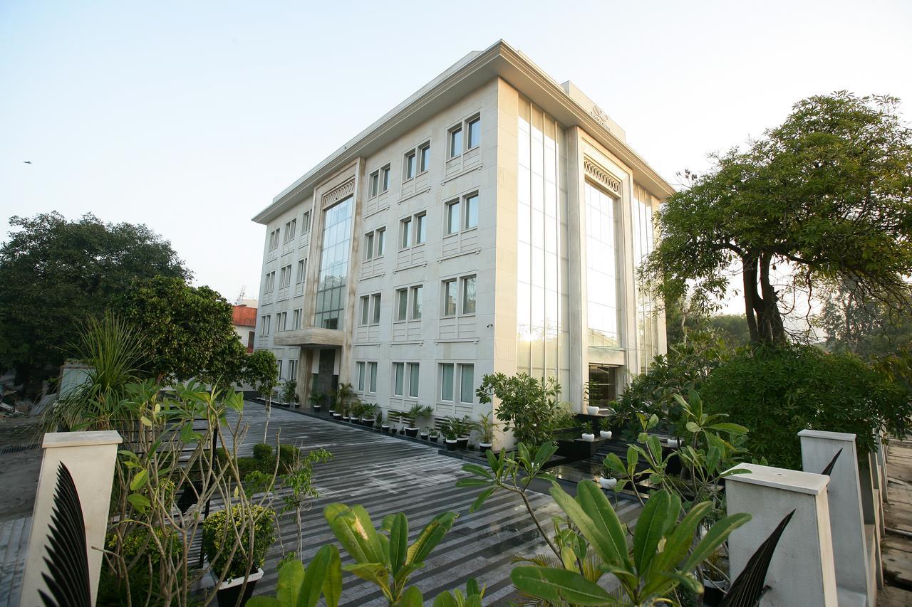 Muse Sarovar Portico Nehru Place Nova Deli Exterior foto